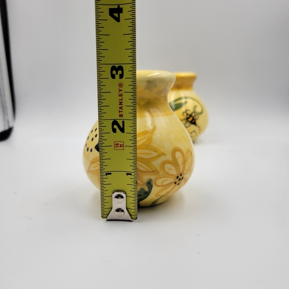 Vintage Hand Painted Bee & Flowers Salt and Pepper Shakers - Picture 4 of 4